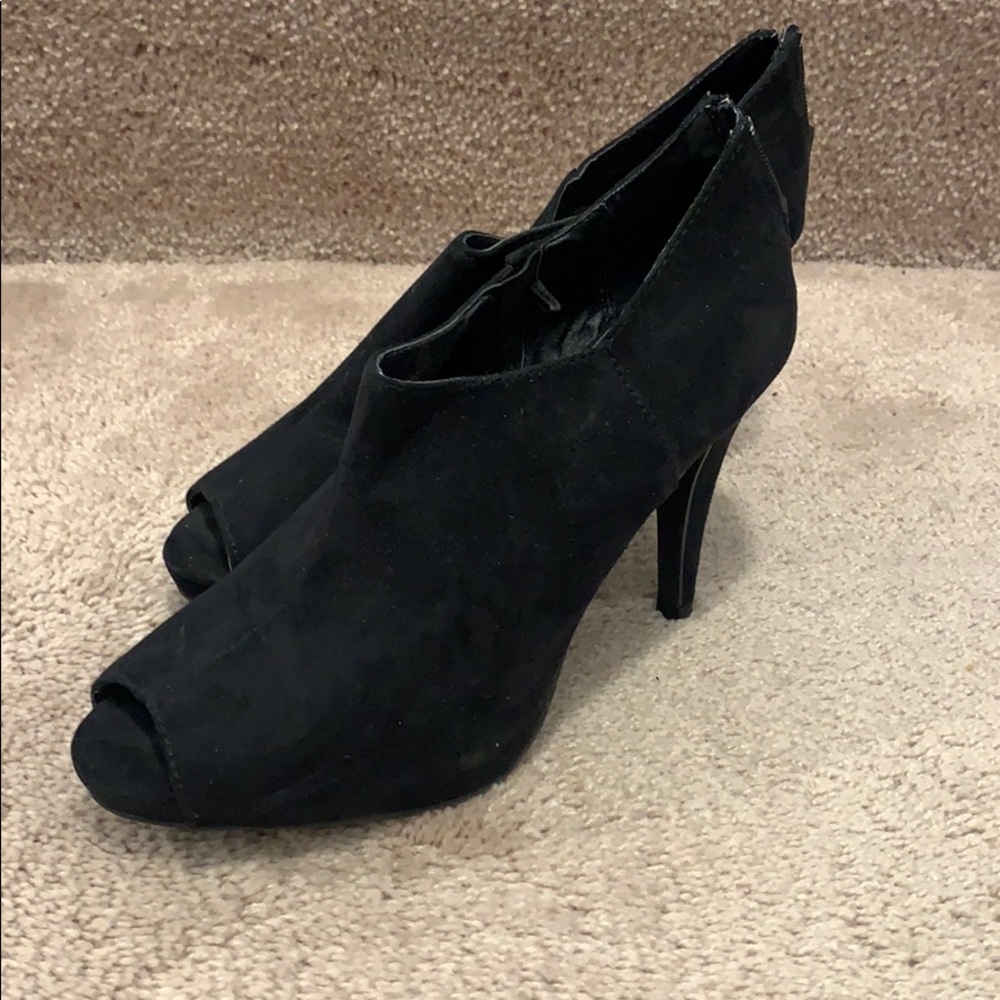 Women’s express peep toe heels